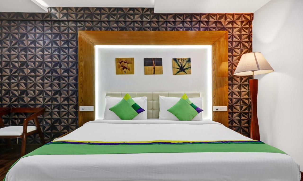 Treebo Trend The White Tree Hope Farm Junction Hotel Bangalore Bagian luar foto